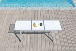 VILLANA Ausziehtisch, Silber/weiß, Alu/Sicherheitsglas, 160/220x90 Cm, Flügelmechanismus -Ausgewählte Geschäfte Für Garten- Und Outdoor-Produkte 13395 2 3 CGI.jpg