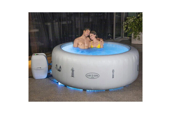 BESTWAY Lay-Z-Spa Paris AirJet Whirlpool, Weiß, Vinyl/Kunstleder, Ø196x66cm 4 BESTWAY Lay-Z-Spa Paris AirJet Whirlpool, Weiß, Vinyl/Kunstleder, Ø196x66cm – Bild 2