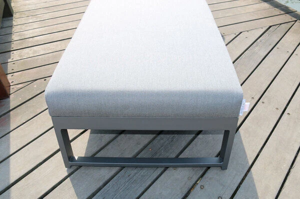 OUTFLEXX Allure Sonnenliege, Flanelle, Alu/Sunbrella, 211 X 74 X 44,5 Cm, Verstellbare Kopfstütze 5 OUTFLEXX Allure Sonnenliege, Flanelle, Alu/Sunbrella, 211 X 74 X 44,5 Cm, Verstellbare Kopfstütze – Bild 3